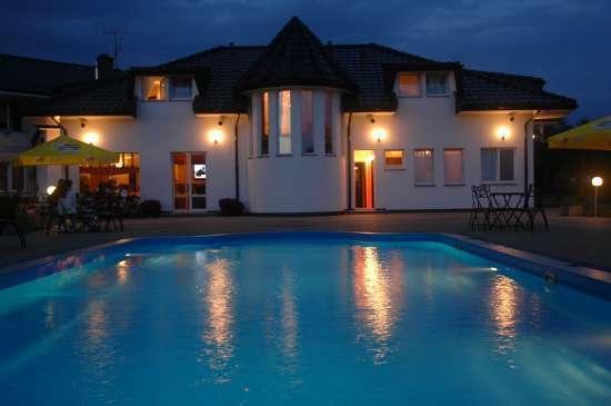 Brydar With Sauna, Swimming Pool And Jacuzzi Mielno  Exterior photo